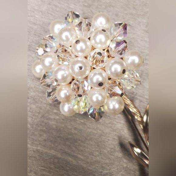 Vintage Brooch Floral Faux Pearl - Picture 2 of 5